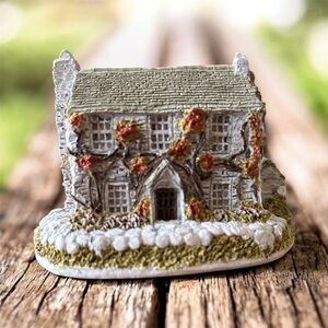Lilliput Lane “Sawrey Gill” Cottage Collectible — England Miniature